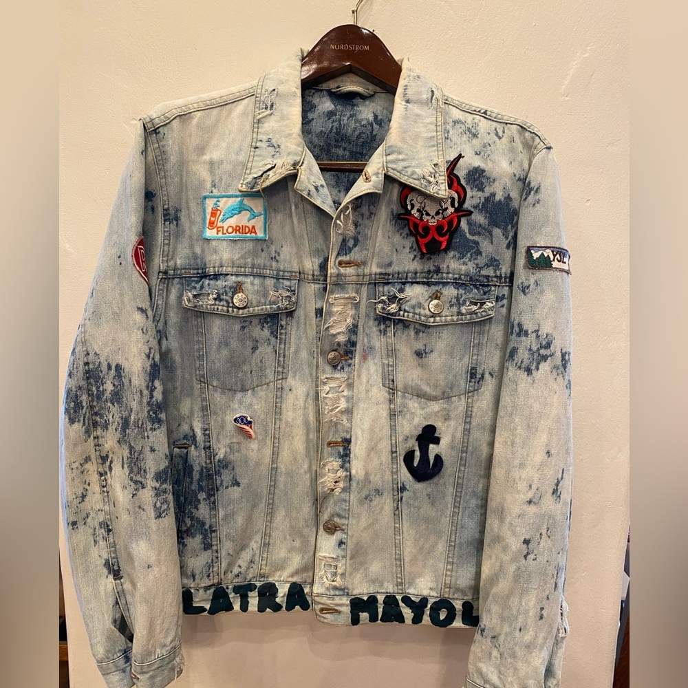 Distressed Acid Wash Jean Jacket Unique Light Blue Denim Jacket with Patches